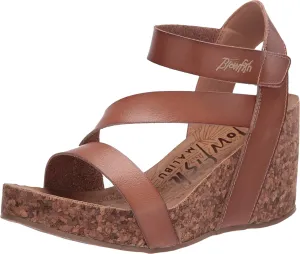 Blowfish Malibu Women's Hapuku Wedge Sandal,Arabian Sand Die Cut,9