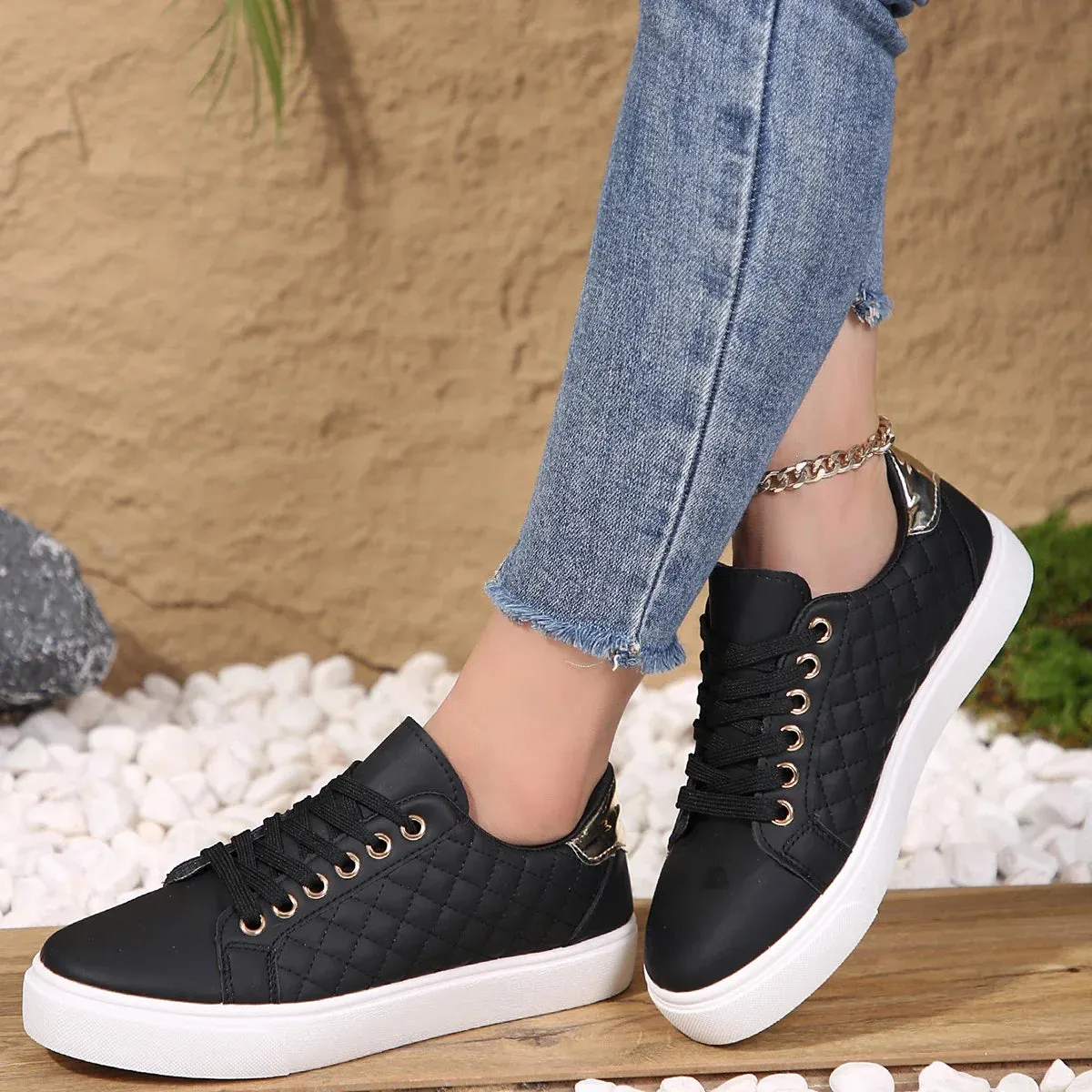 Elegant and detailed supportive Loafers