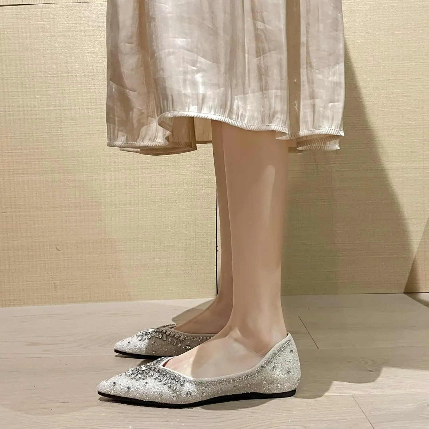 HuangTaiJi Qing Women's Pearl Rhinestone Pointed Toe Ballet Flats Dressy Comfortable Flat Shoes Slip-On Loafers Elegant Shoes
