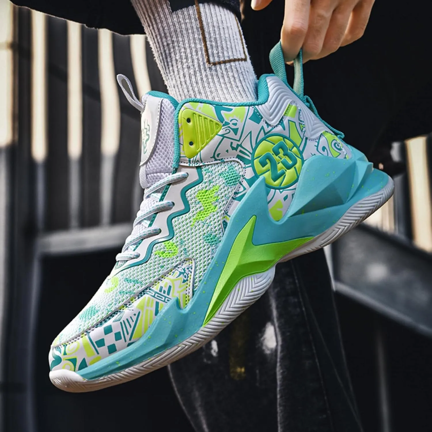 Mens Breathable Lace Up Fashion Basketball Shoes Soft High Top Running Shoes Classical Non-Slip Train Sport Sneakers