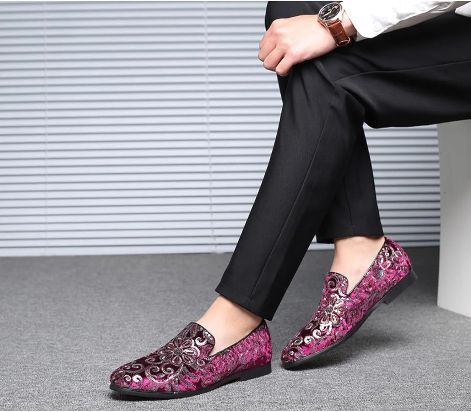 Mens Fashion Embroidered Sequins Dress Loafers Luxury Slip-on Velvet Smoking Slippers Plus Size Party Dancing Wedding Business Shoes