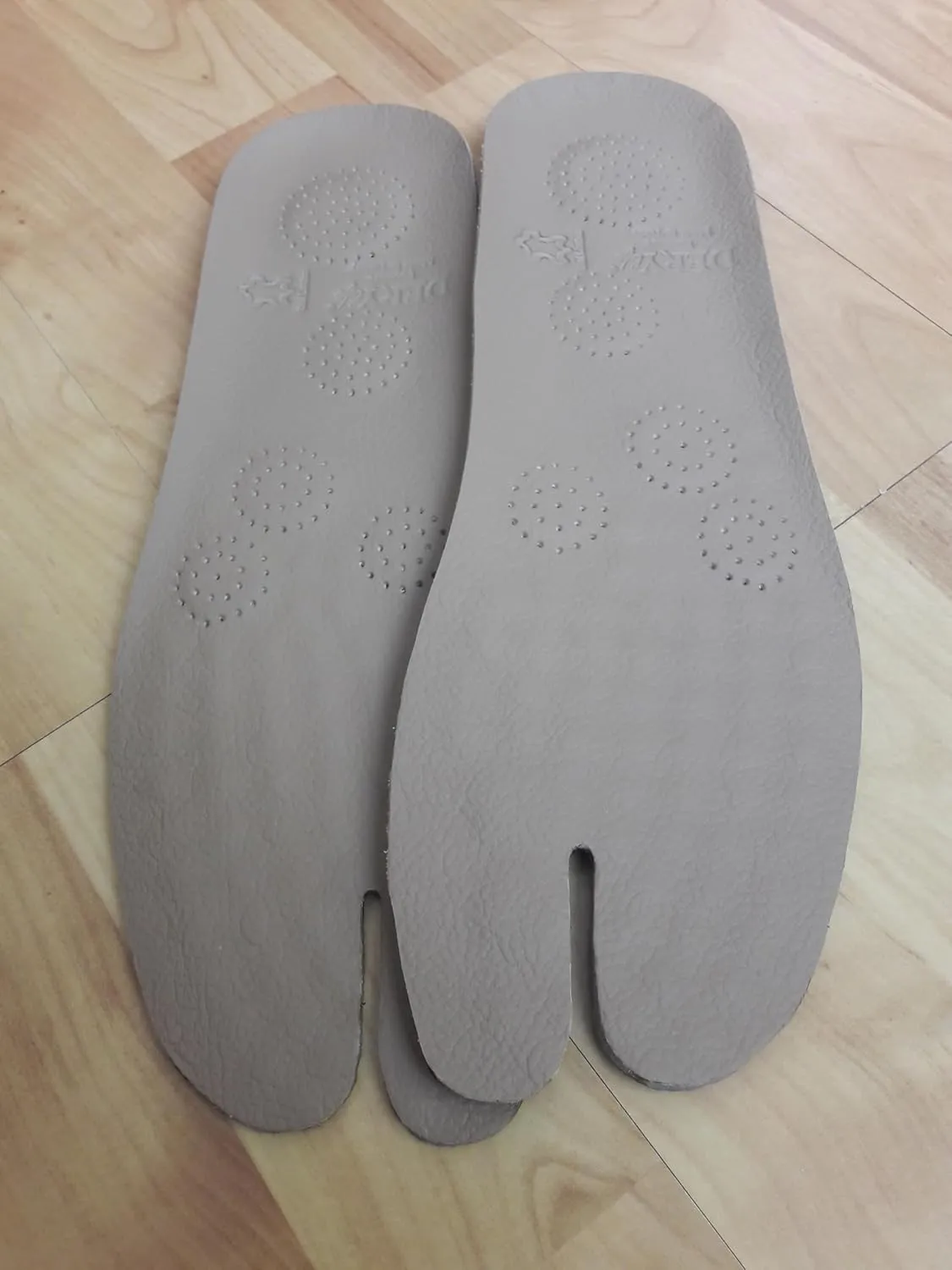 Tabi Orthopedic Leather Insoles, 5 massage point for Split-Toe Shoes, Traditional Japanese Shoes, Jika Tabi Boots, Tabi Pumps and all type of Tabis, Handmade Japanese Gift (43-44EU)