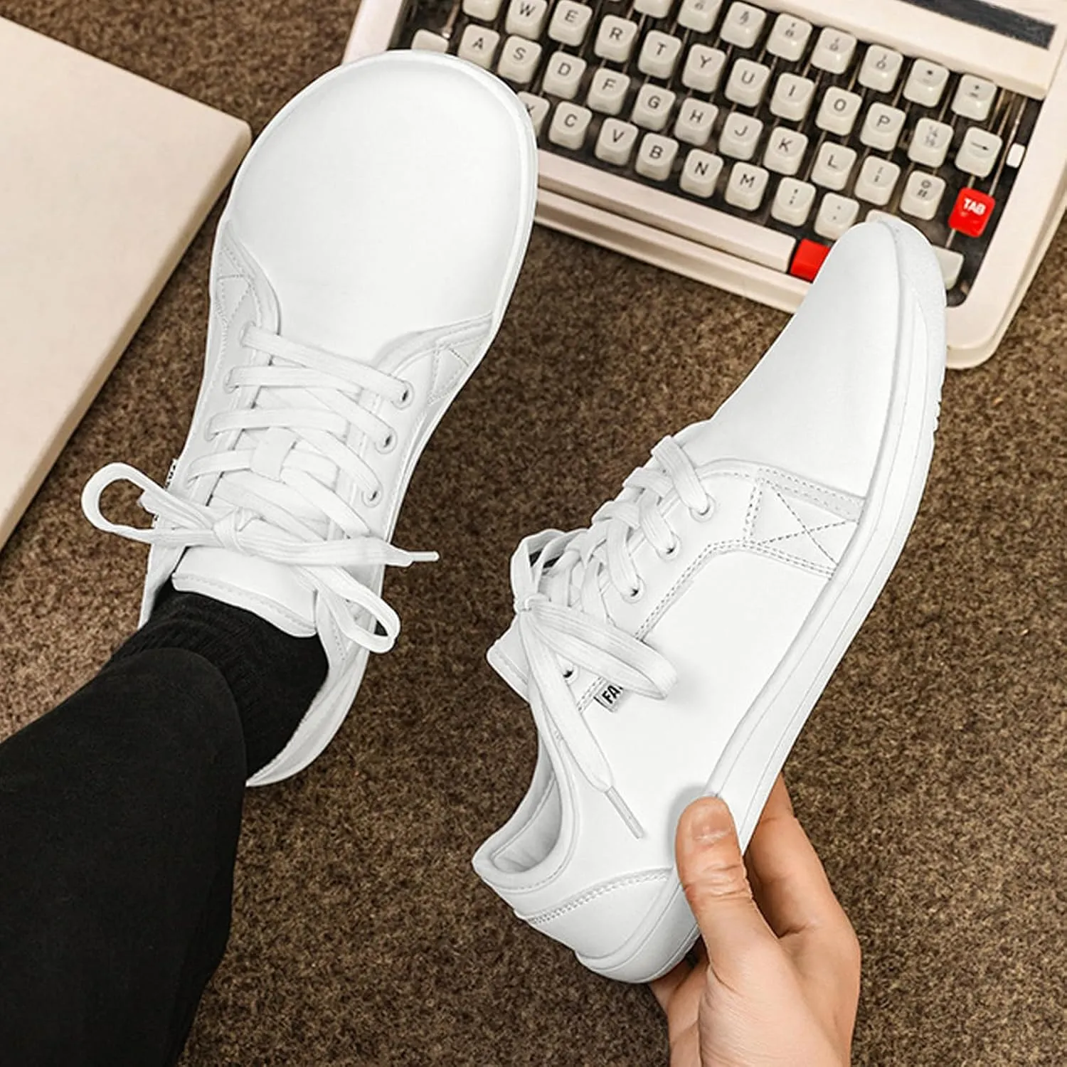 Unisex Leather Fashion Commute Wide Toe Box Barefoot Shoes Comfortable Breathable Non-Slip Lace up Minimalist Zero Drop Casual Sneakers for Walking Outdoor Driving Work
