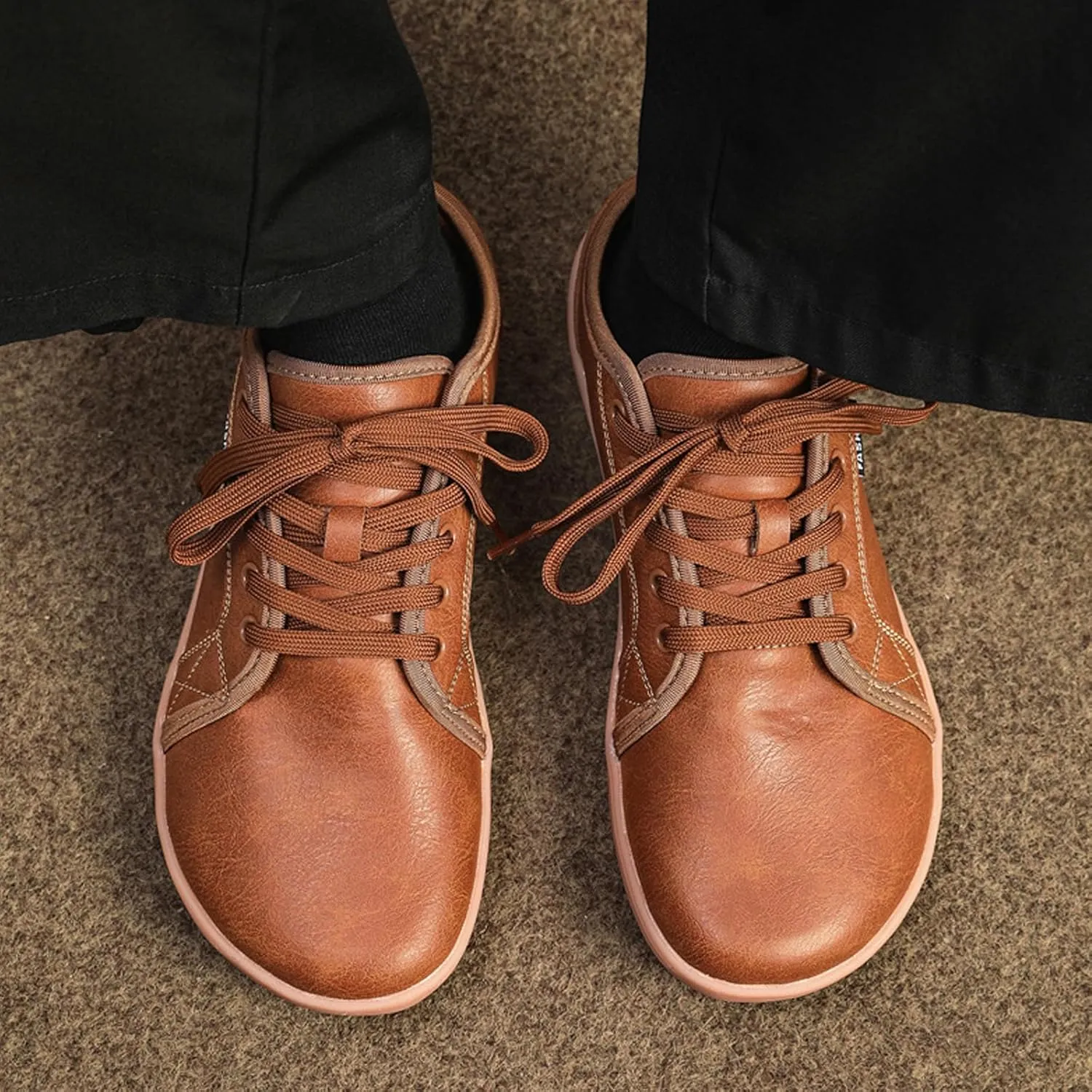 Unisex Leather Fashion Commute Wide Toe Box Barefoot Shoes Comfortable Breathable Non-Slip Lace up Minimalist Zero Drop Casual Sneakers for Walking Outdoor Driving Work