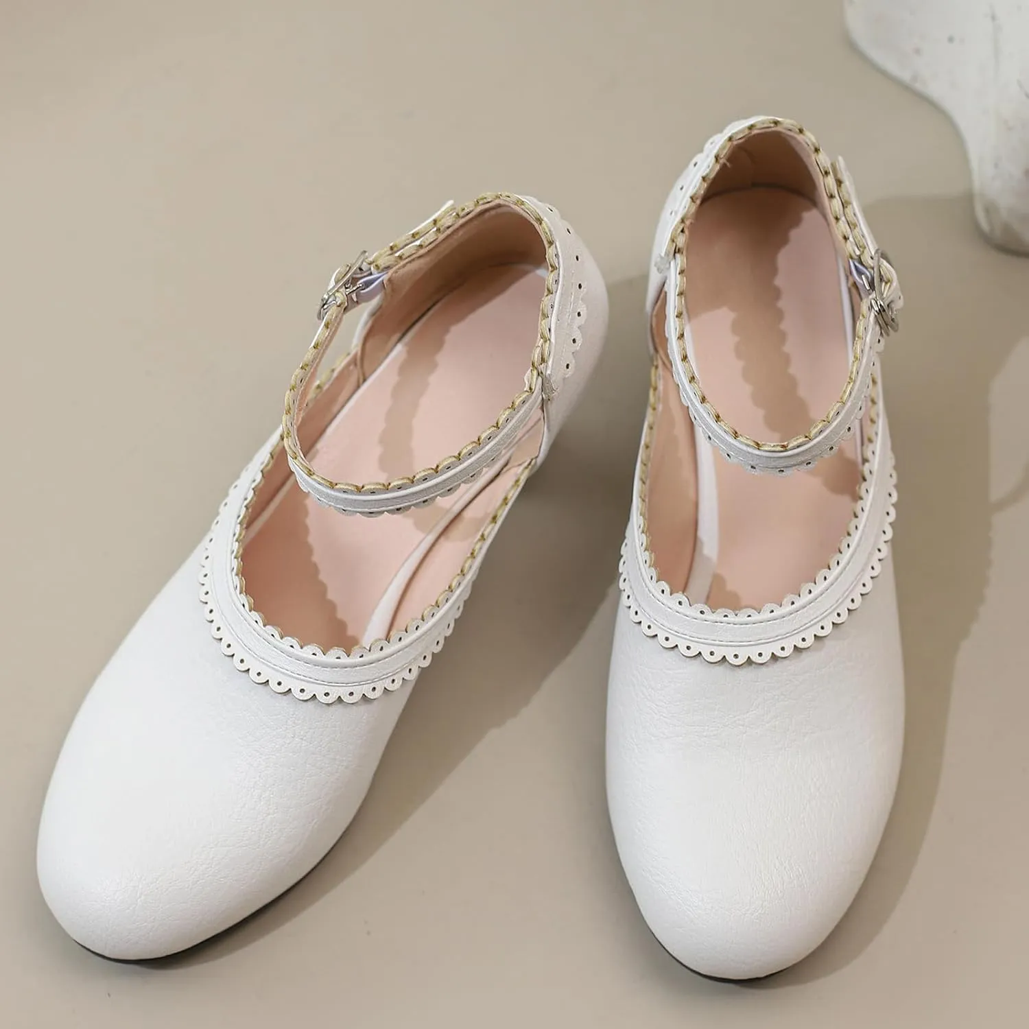 Women's Vintage Wingtip Oxfords Ankle Strap Cut Out Low Heel Brogue for Women