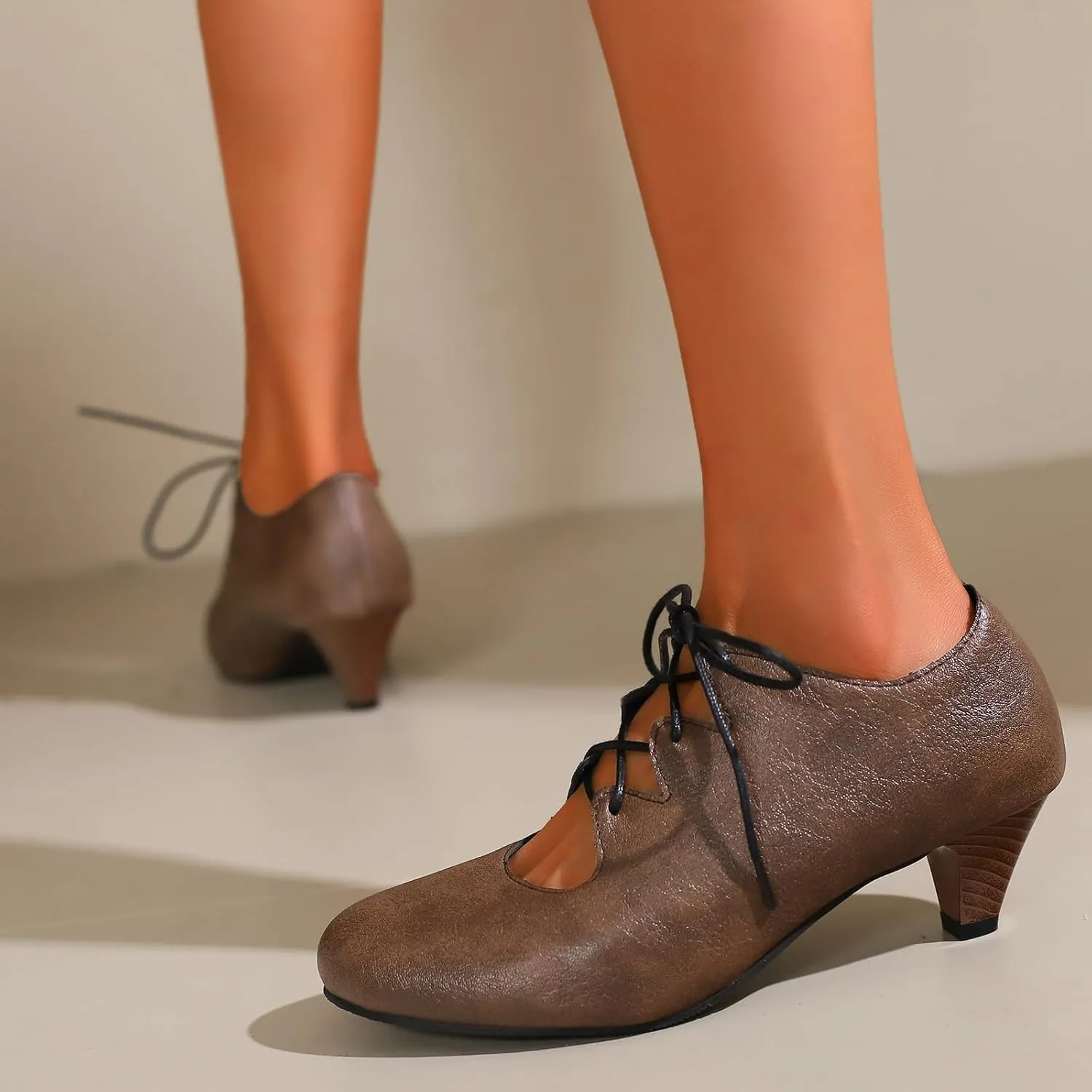 Women's Vintage Wingtip Oxfords Cross-Tied Cut Out Low Heel Brogue for Women
