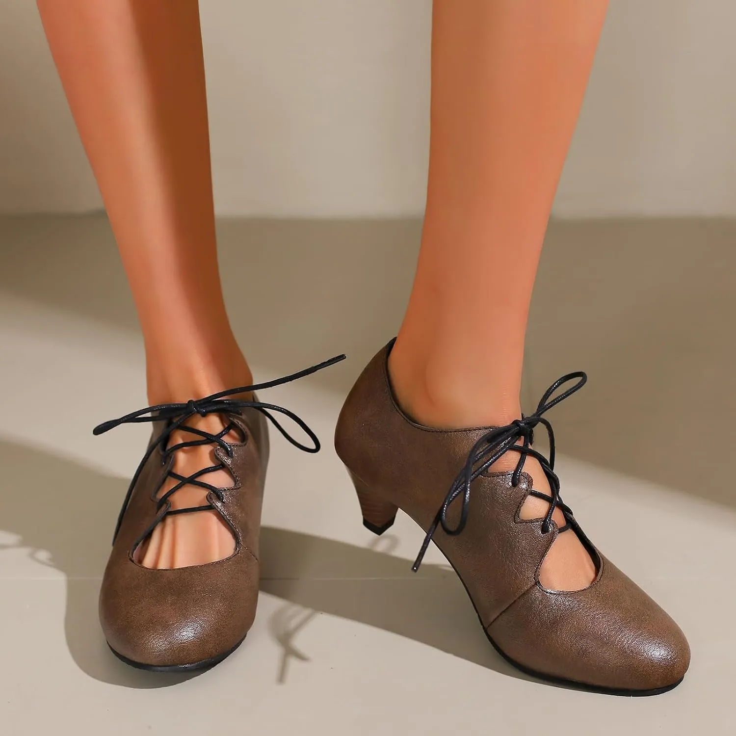 Women's Vintage Wingtip Oxfords Cross-Tied Cut Out Low Heel Brogue for Women