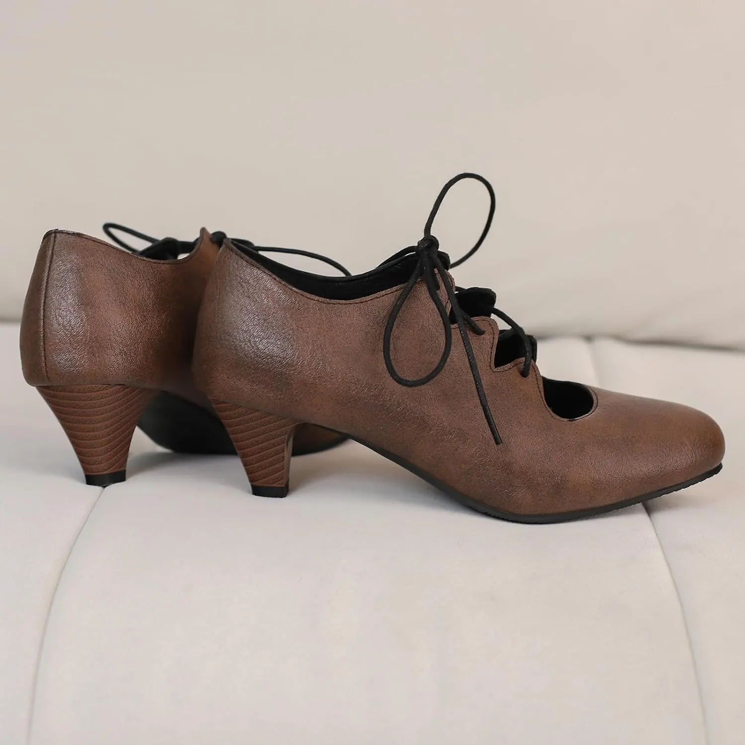 Women's Vintage Wingtip Oxfords Cross-Tied Cut Out Low Heel Brogue for Women