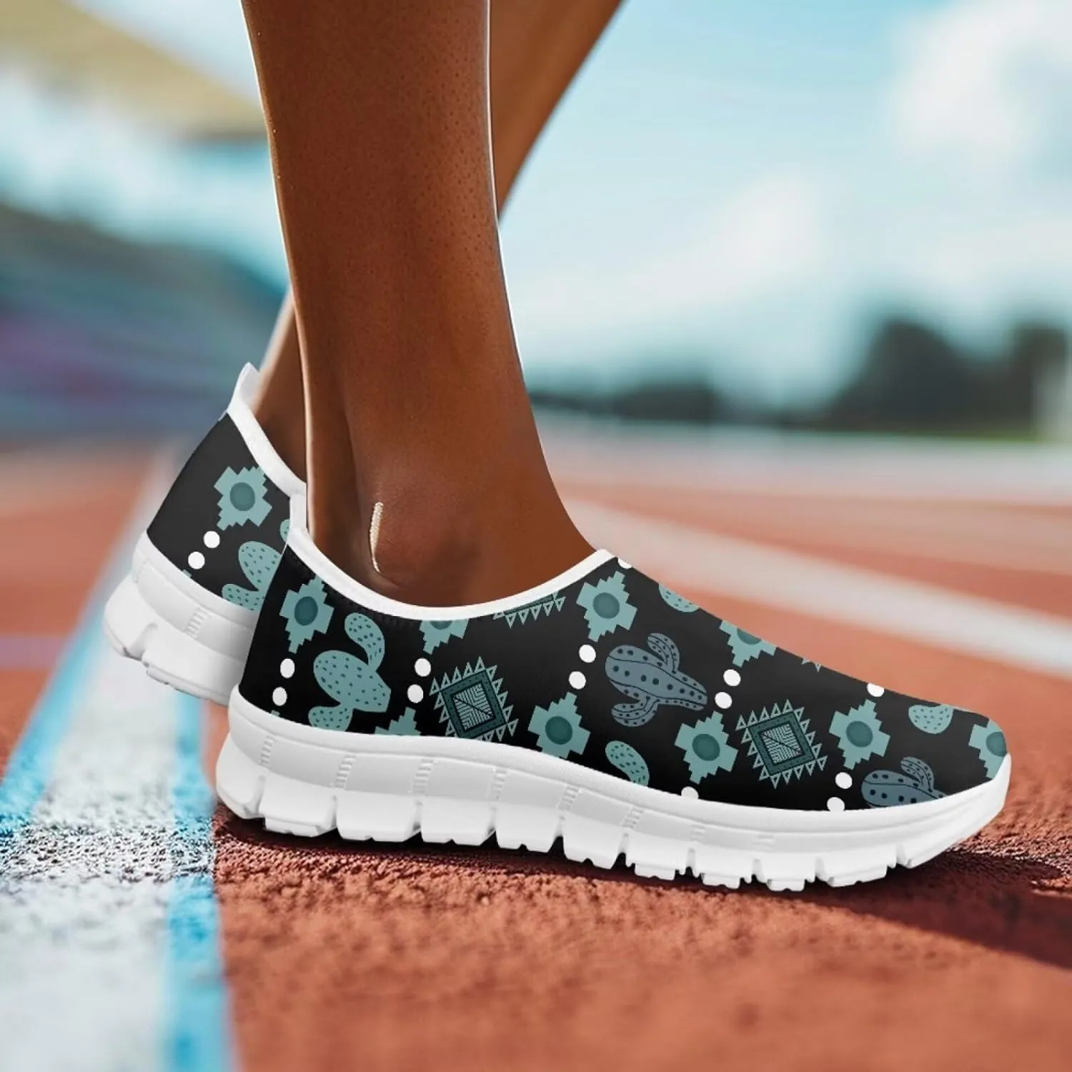 Womens Walking Shoes Tribal Animals Print Men Breathe Mesh Running Shoes Sock Sneakers Slip On Fashion Non Slip Tennis Sneakers